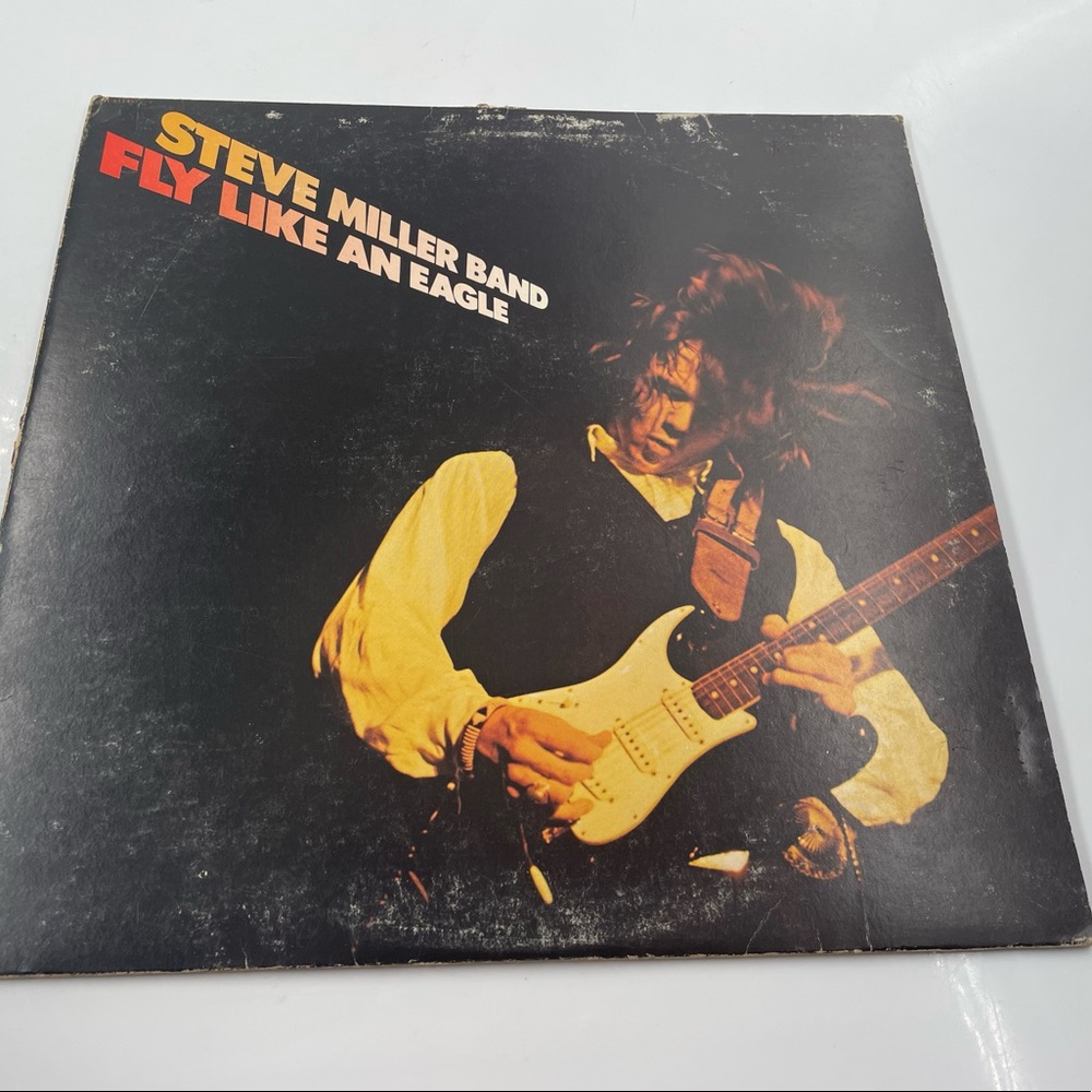 Vintage 1976 Steve Miller Band "Fly Like an Eagle" LP- Capitol Records St-11497.